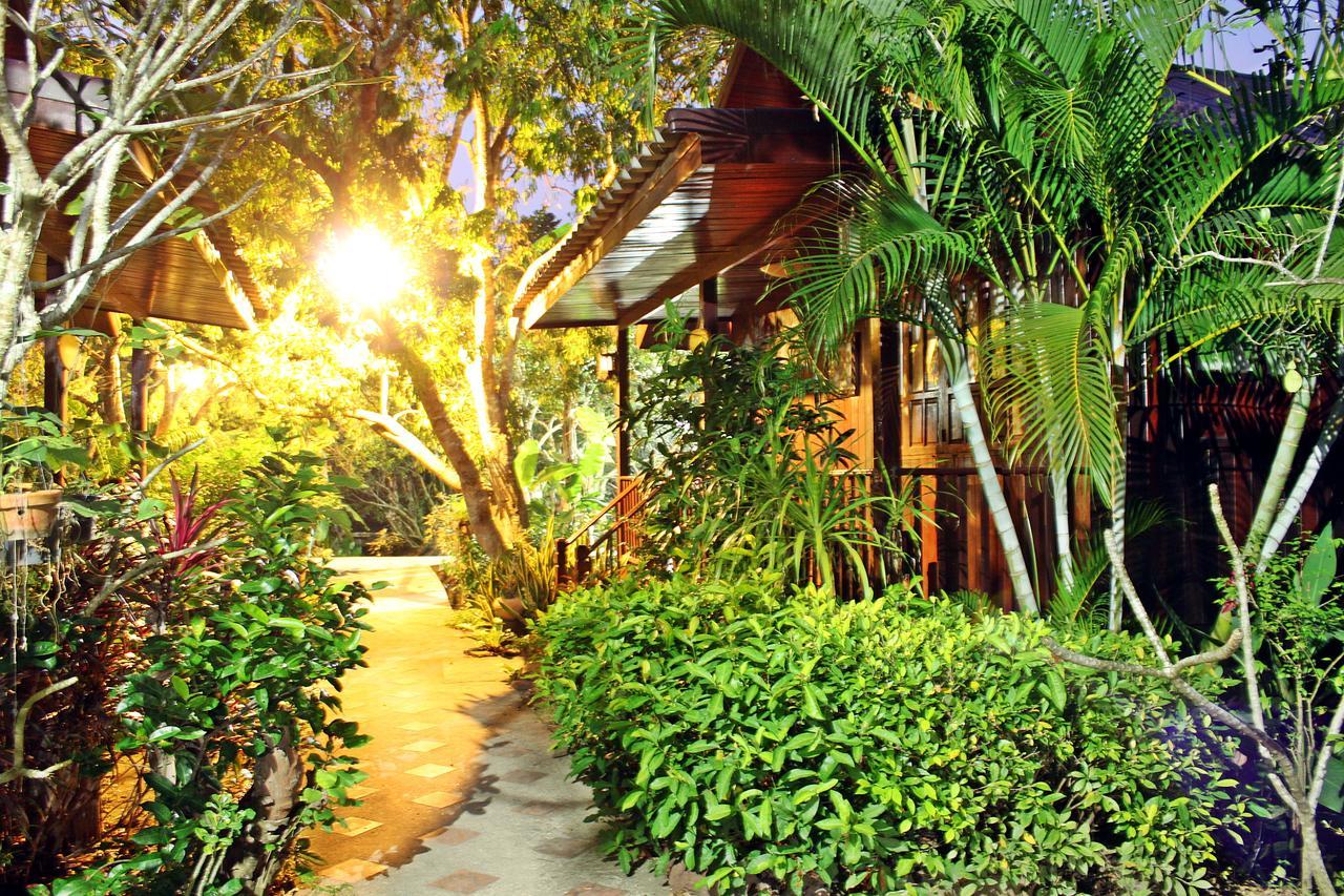 Baansuan Lychee Maeklong Resort Ampawa Amphawa Buitenkant foto