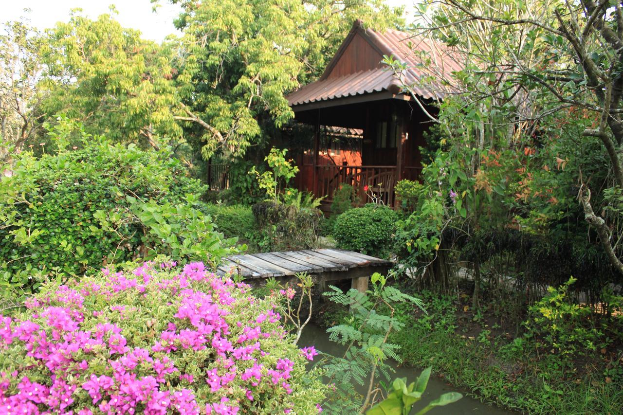 Baansuan Lychee Maeklong Resort Ampawa Amphawa Buitenkant foto