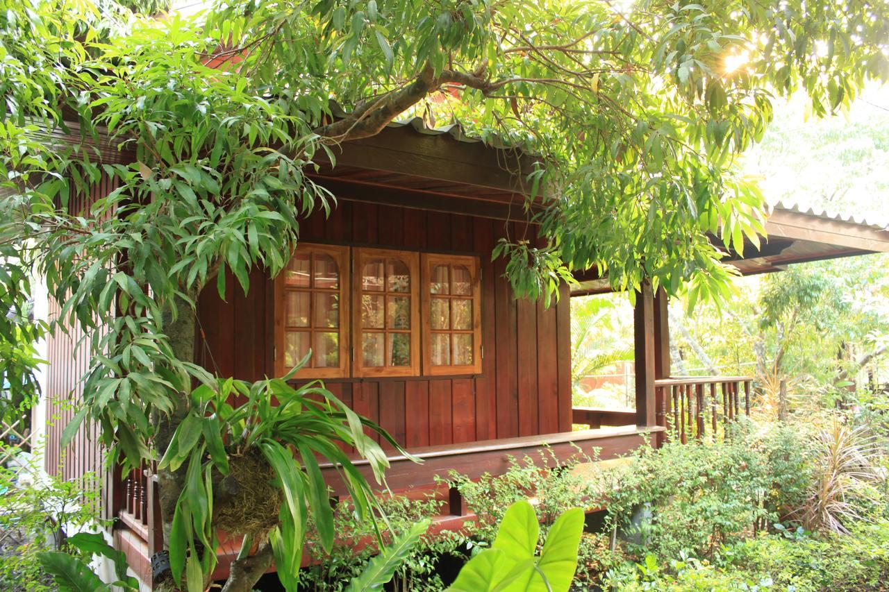 Baansuan Lychee Maeklong Resort Ampawa Amphawa Buitenkant foto